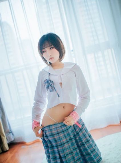 裙子下的怪兽